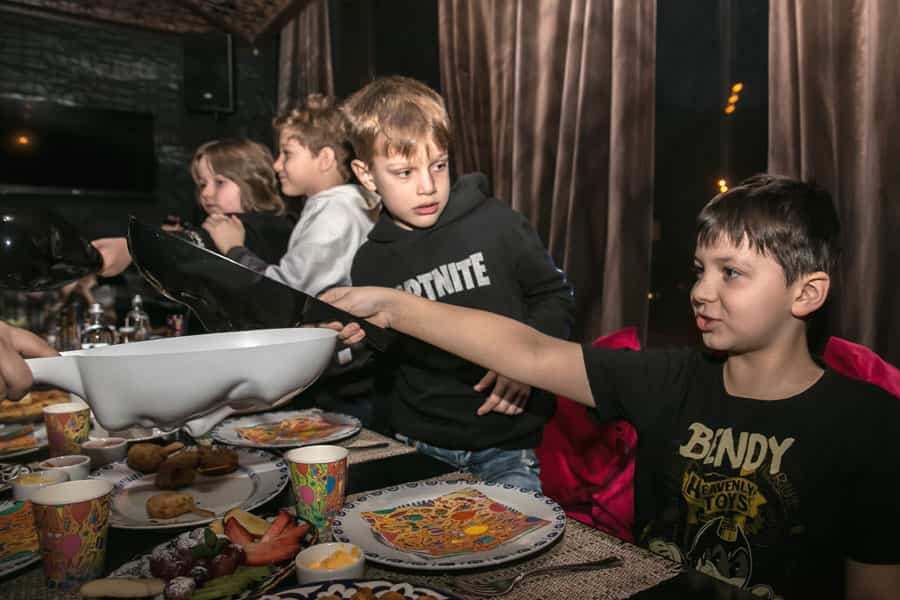 Аниматоры в ресторане на Площади Гагарина